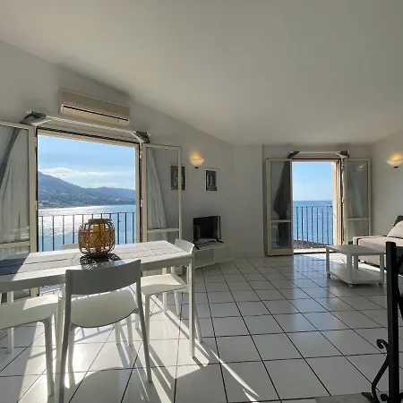Appartamento Il Balcone Al Molo Cefalù