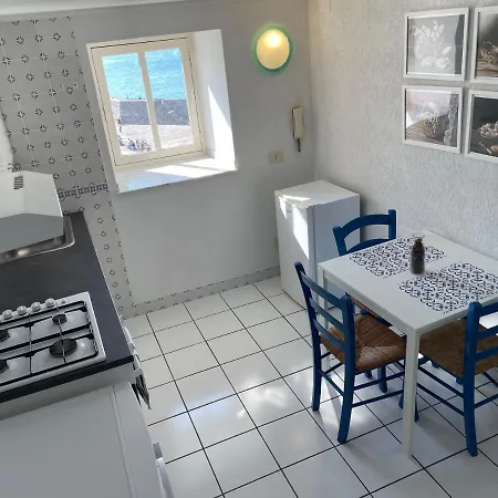 Il Balcone Al Molo Lägenhet *